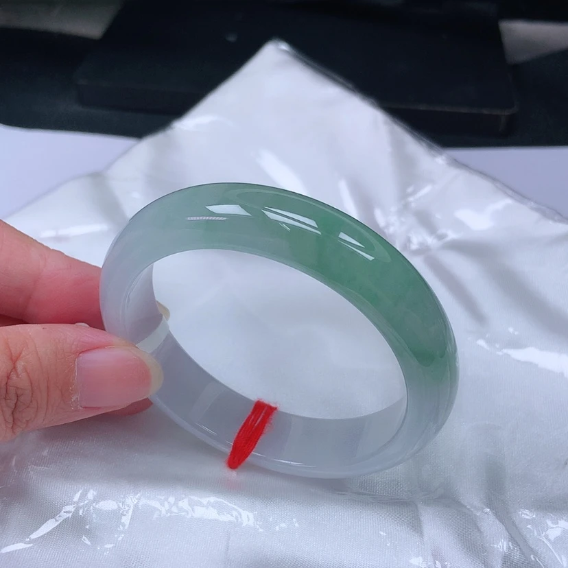 【闪购商品】翡翠手镯未镶嵌，