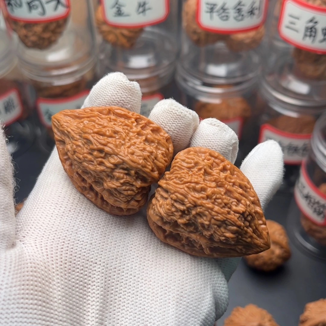 文玩核桃把件35.5精品塔尖