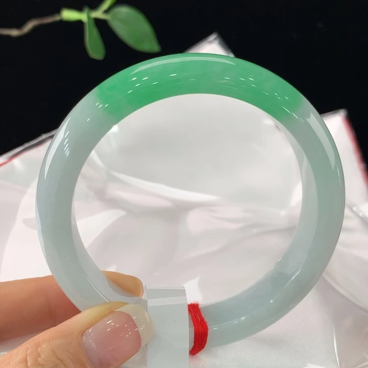 翡翠手镯未镶嵌111-3104