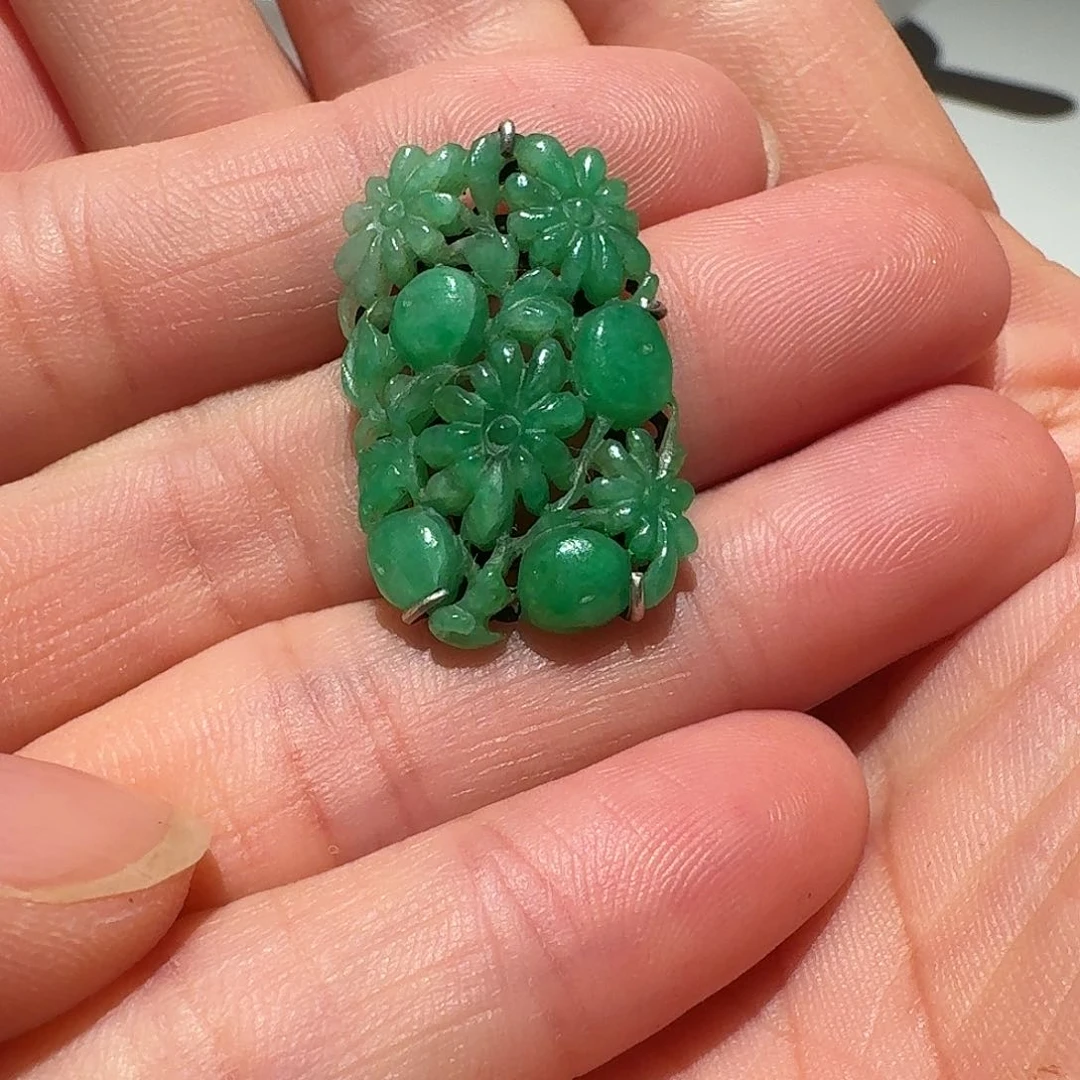 翡翠未镶嵌颈饰密*