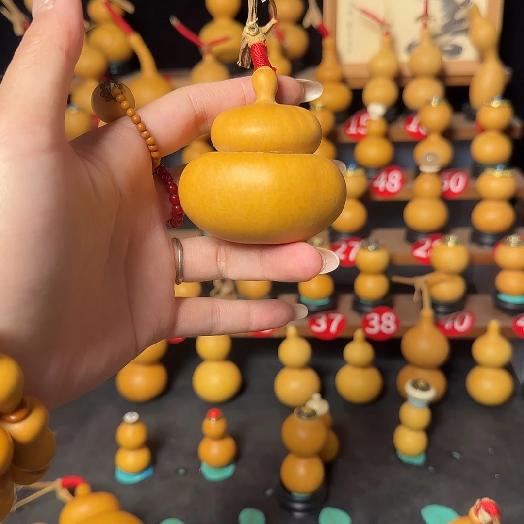 吕**✨葫芦手把钱袋子稳坐