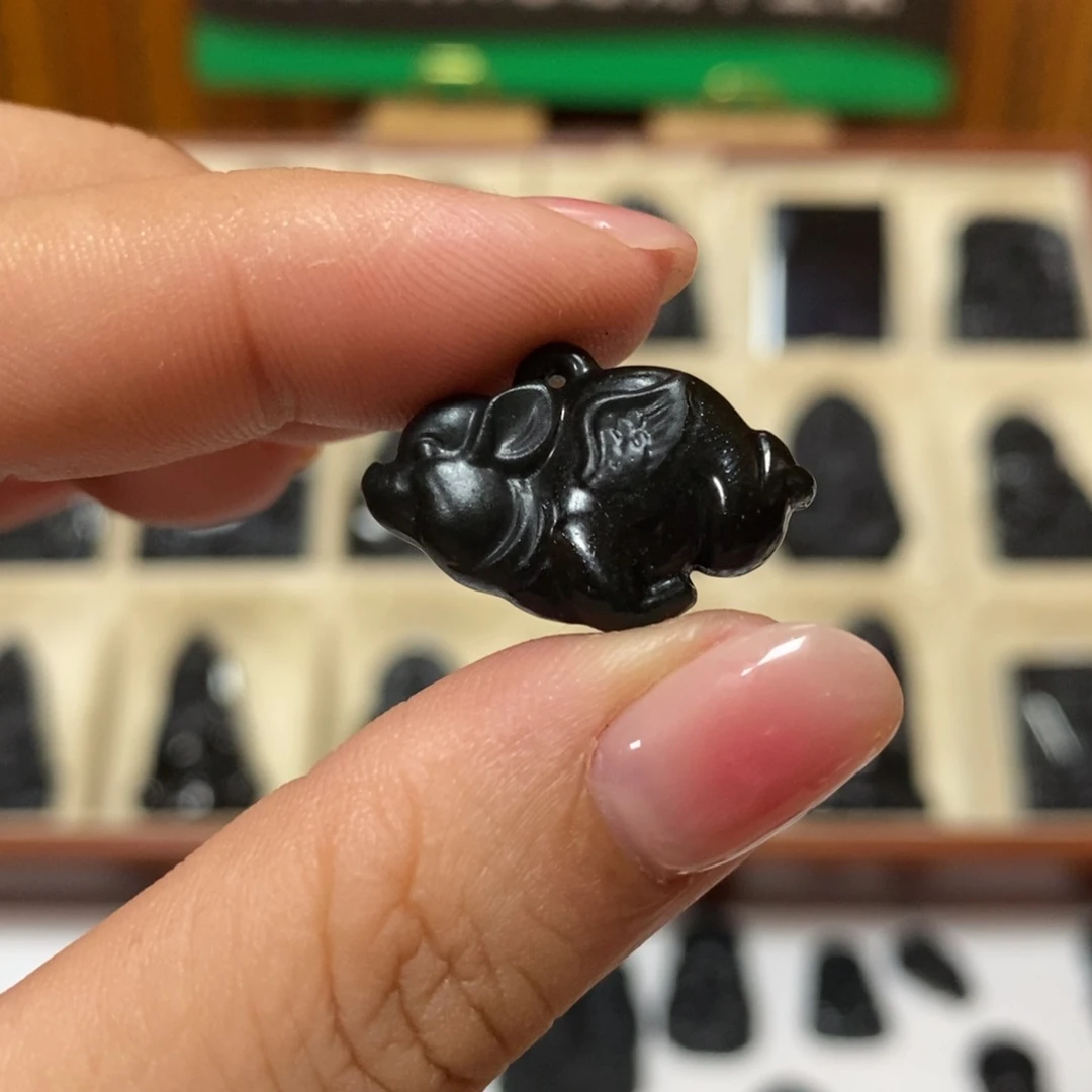 翡翠未镶嵌吊坠(赠链)翡翠