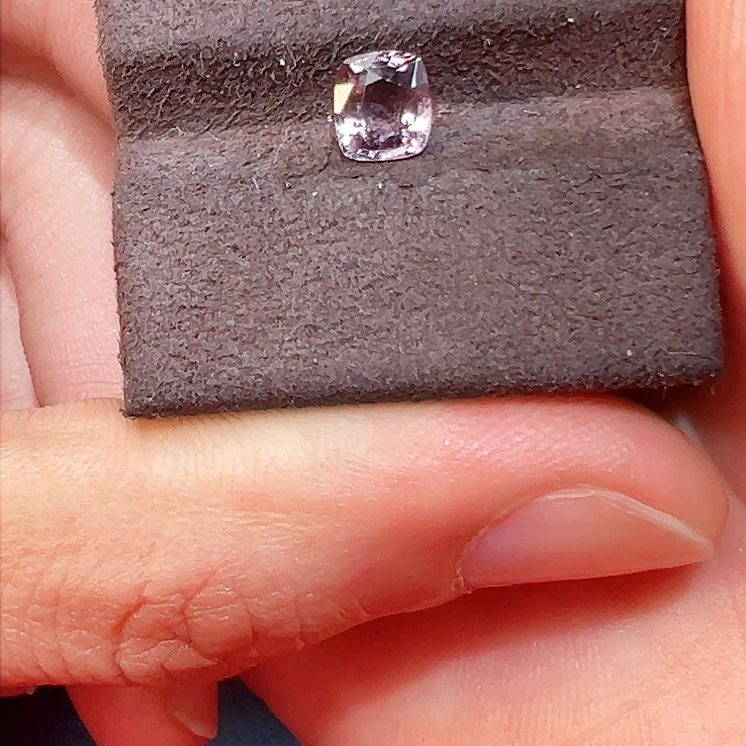 尖晶石裸石未镶嵌太****）1.01克拉天然梦幻紫尖晶石缅甸