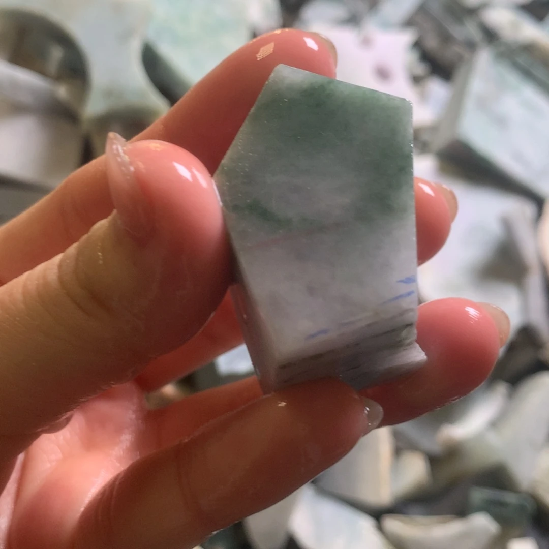 翡翠颈饰未镶嵌缅甸翡翠