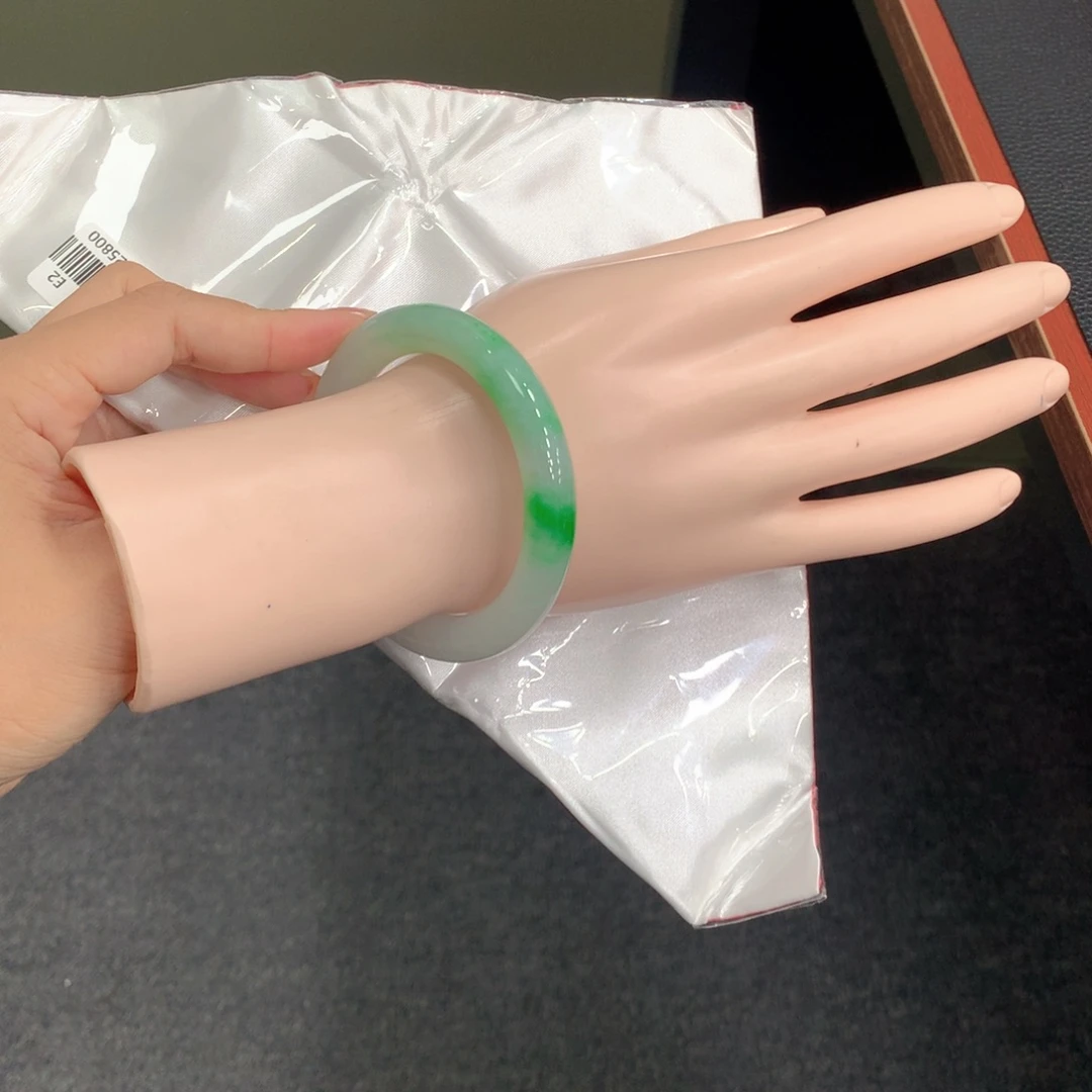 森***森翡翠手镯未镶嵌翡翠