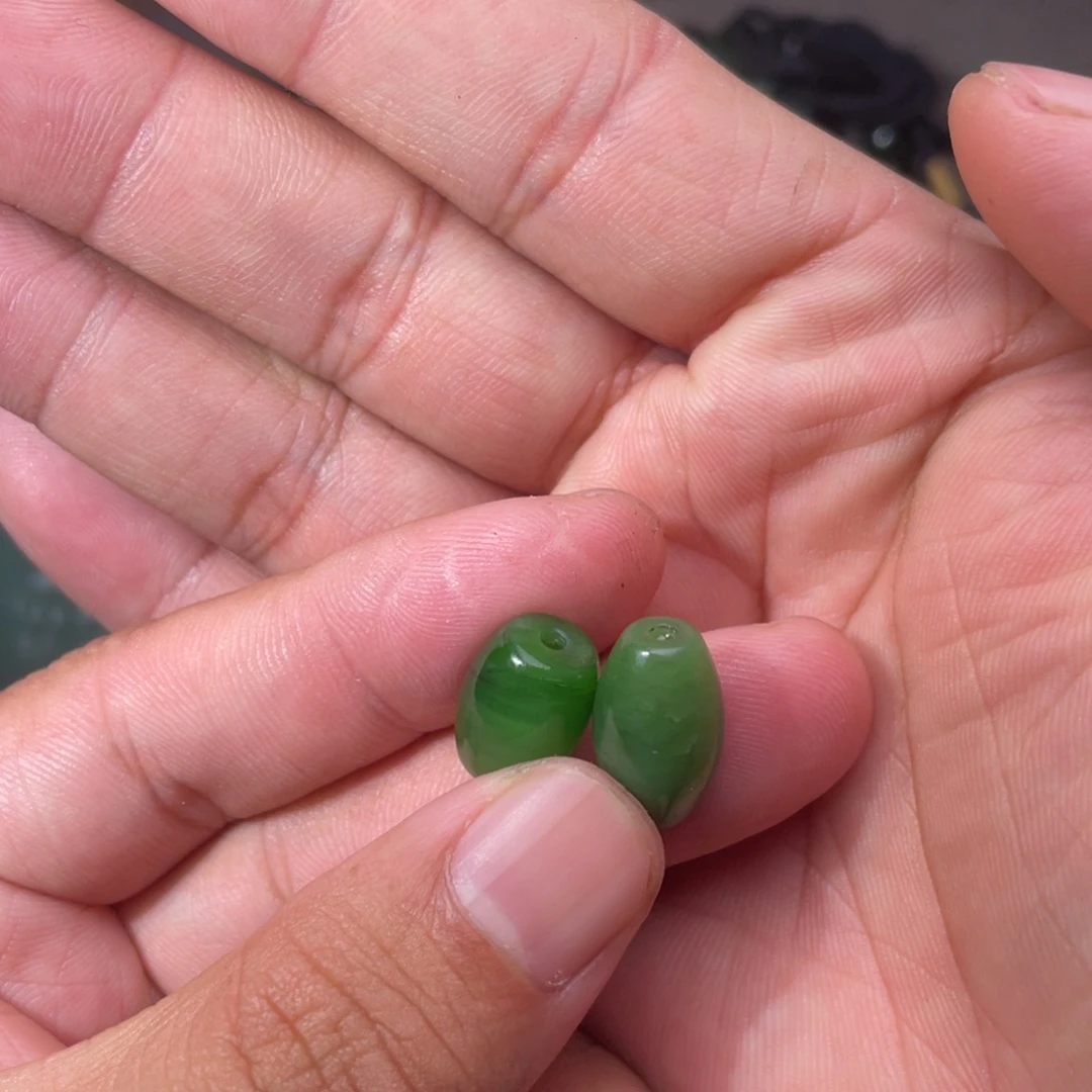 和田玉（碧玉）未镶嵌颈饰瑕疵处理