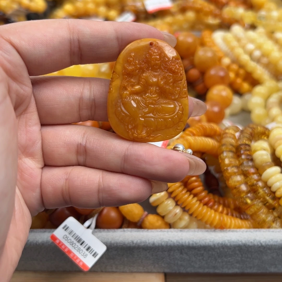 未镶嵌琥珀珠宝奇石