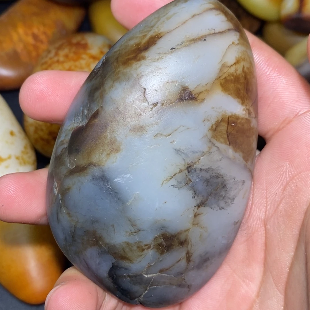 和田玉未镶嵌珠宝奇石