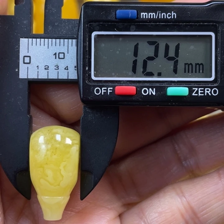 蜜蜡未镶嵌裸石18杂