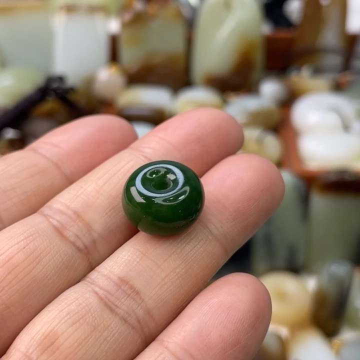 和田玉（碧玉）未镶嵌颈饰