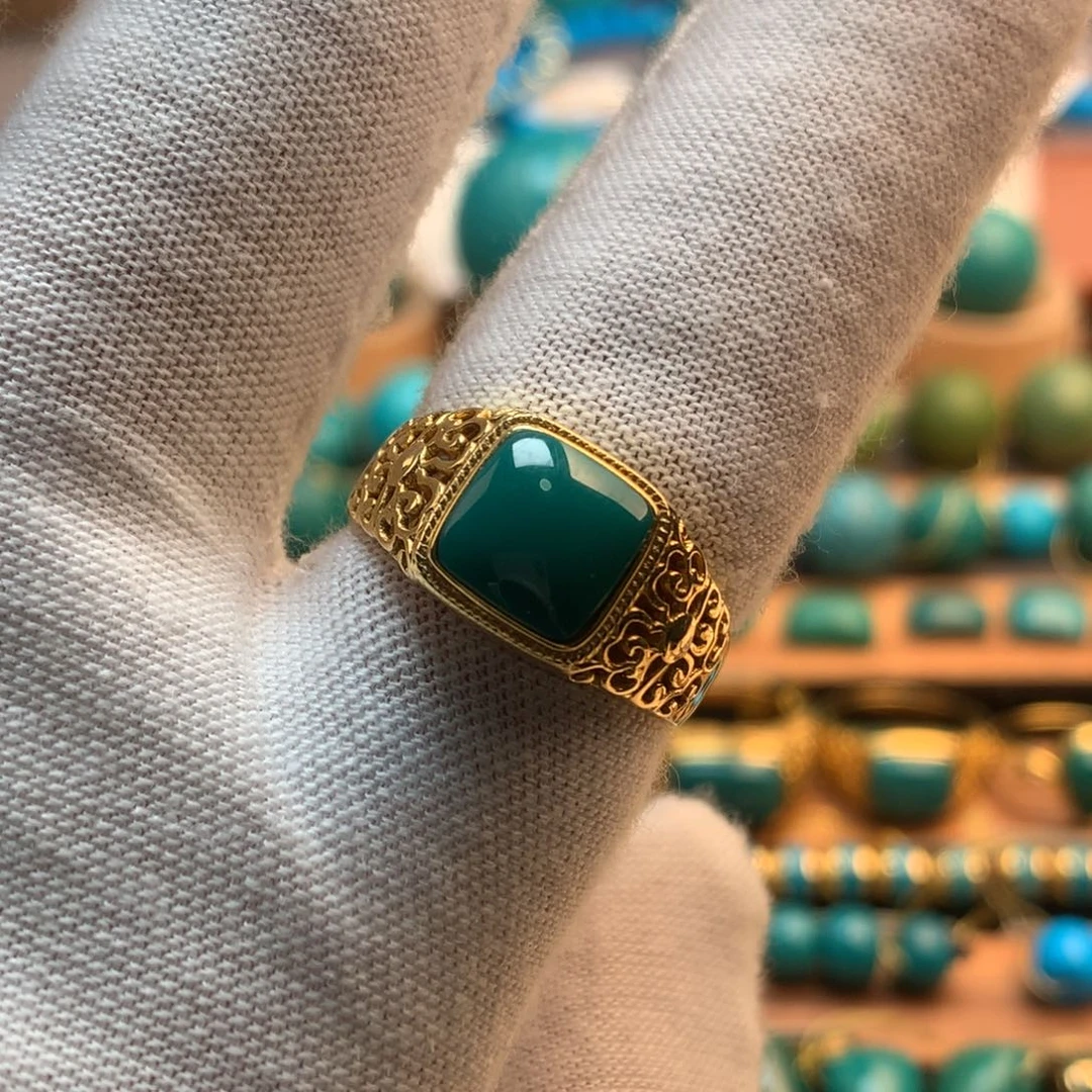 绿松石18K金镶嵌挂件