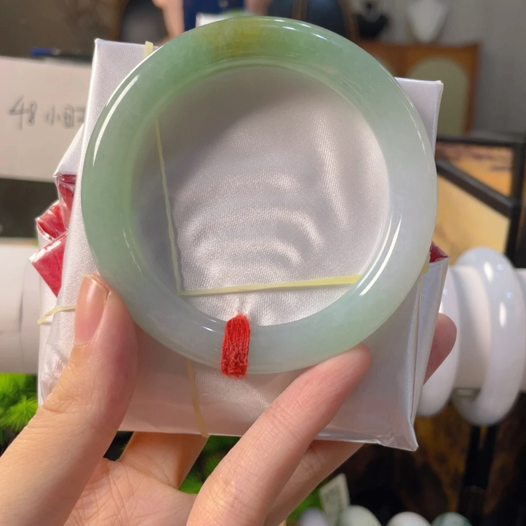 翡翠未镶嵌手镯缅甸翡翠18