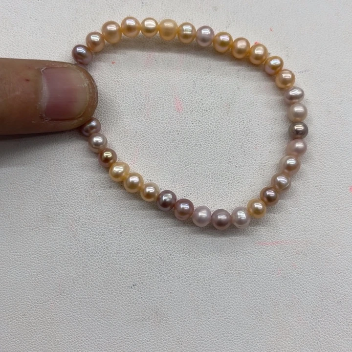 未镶嵌淡水珍珠颈饰彩色