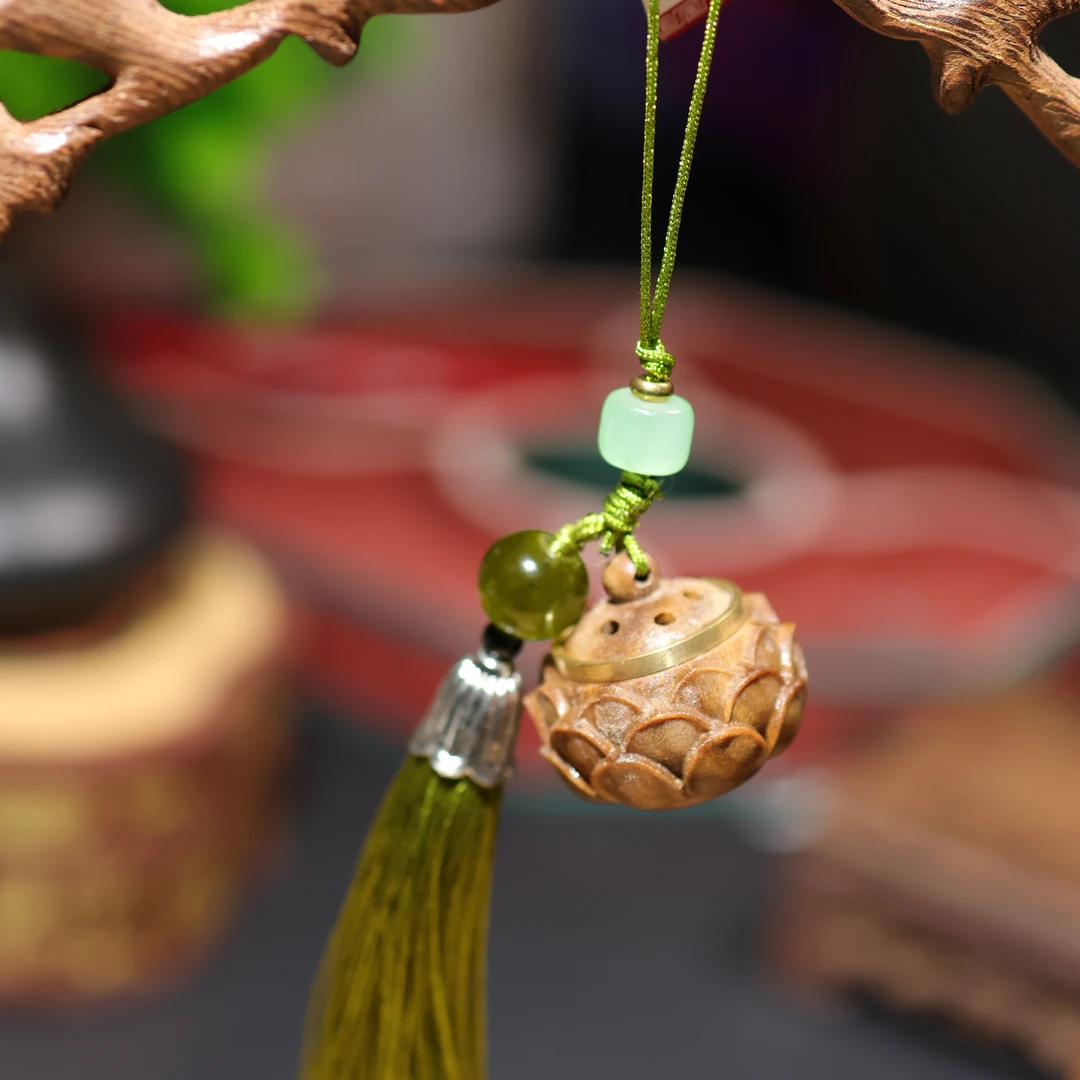 绿檀挂件-多样性发其一