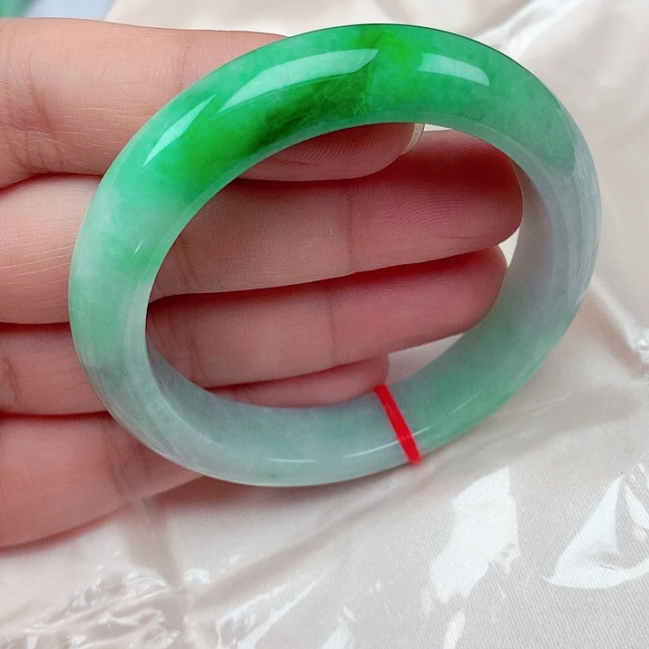 翡翠未镶嵌手镯53～54飘阳绿手镯
