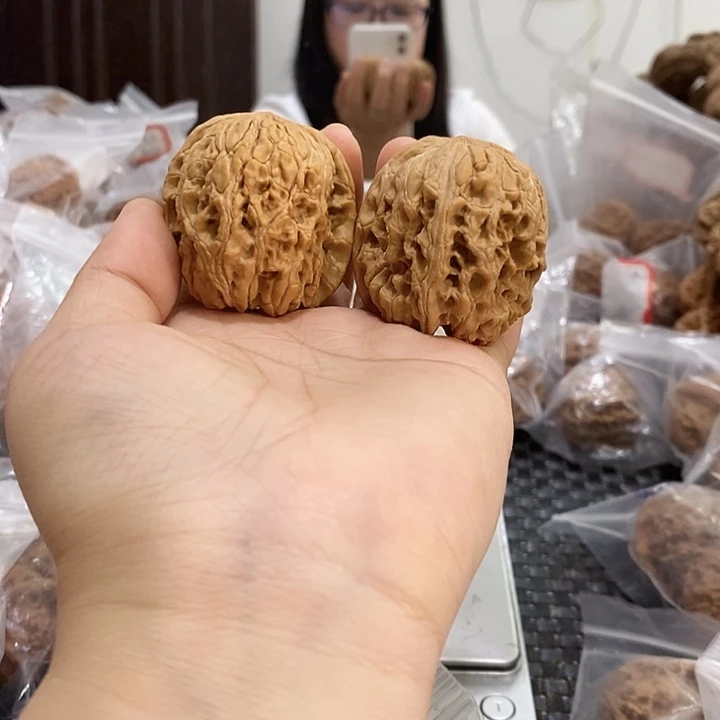 文玩核桃吊坠宁**远门墩40有修