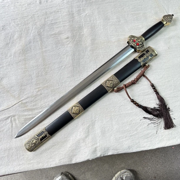 109 龙泉昊天宝剑永乐剑黑檀木铜装八面未开刃