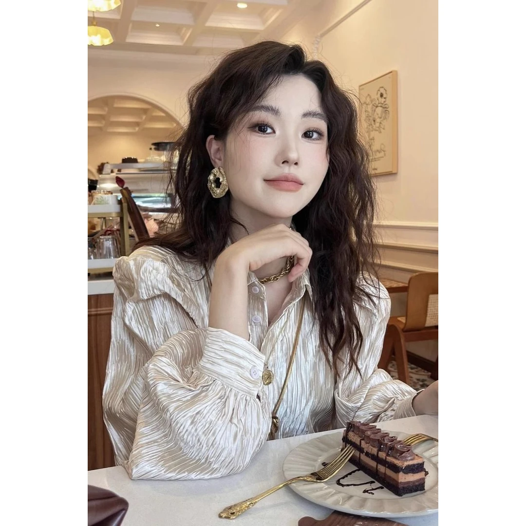 法式港味气质设计感褶皱名媛显瘦衬衫女2025新款别致百搭通勤温柔