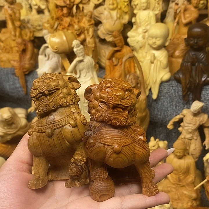 柏木（崖柏）崖柏瑕疵石狮子