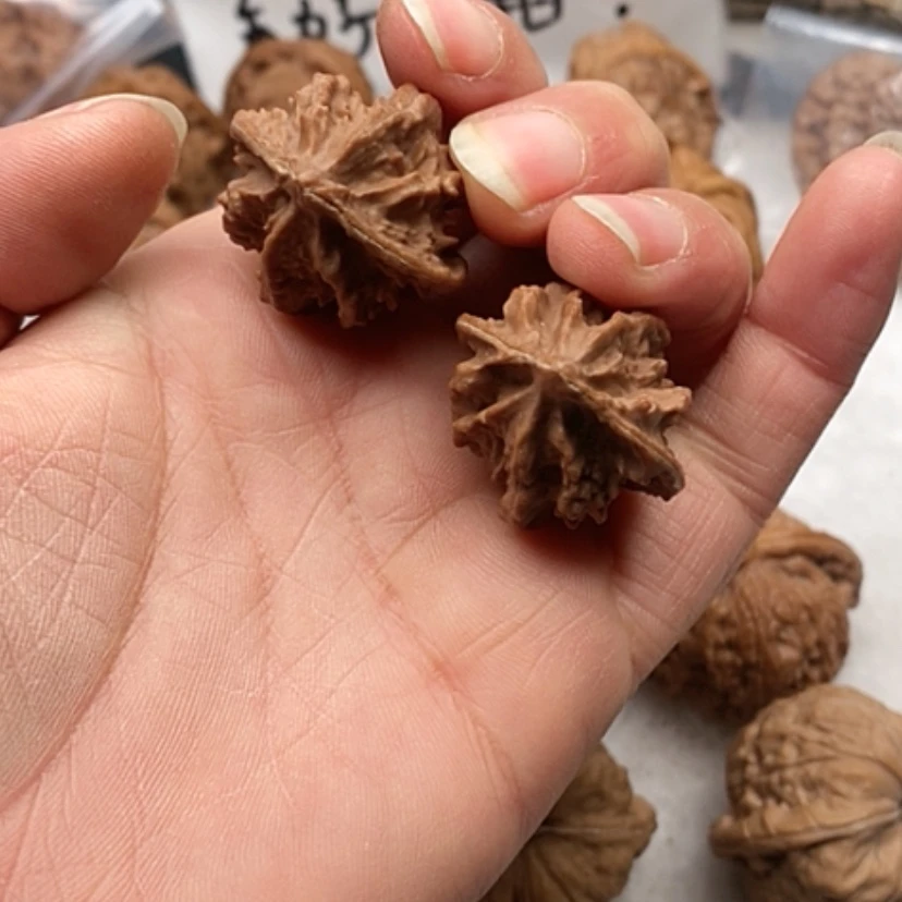 【闪购商品】吊坠文玩核桃野生果