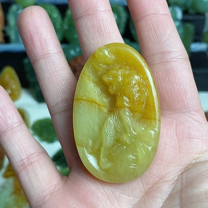 未镶嵌蛇纹石玉颈饰