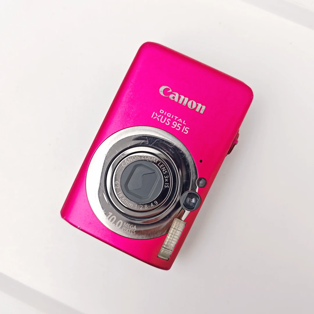 9新 Canon/佳能 ixus95  热门 1000万像素3倍变焦 清透冷白
