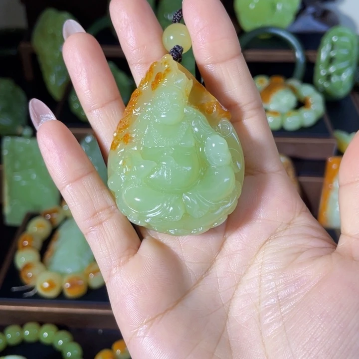 &***&和田玉未镶嵌颈饰