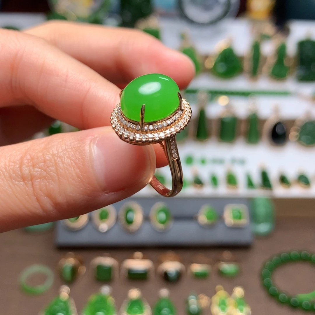 和田玉（碧玉）戒指18K金镶嵌