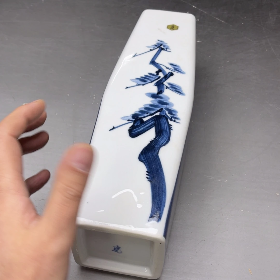 瓷片大*密密麻麻地排列着一个