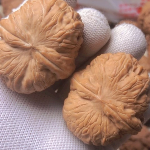 【闪购商品】桃核吊坠虎****！平谷元宝狮子头