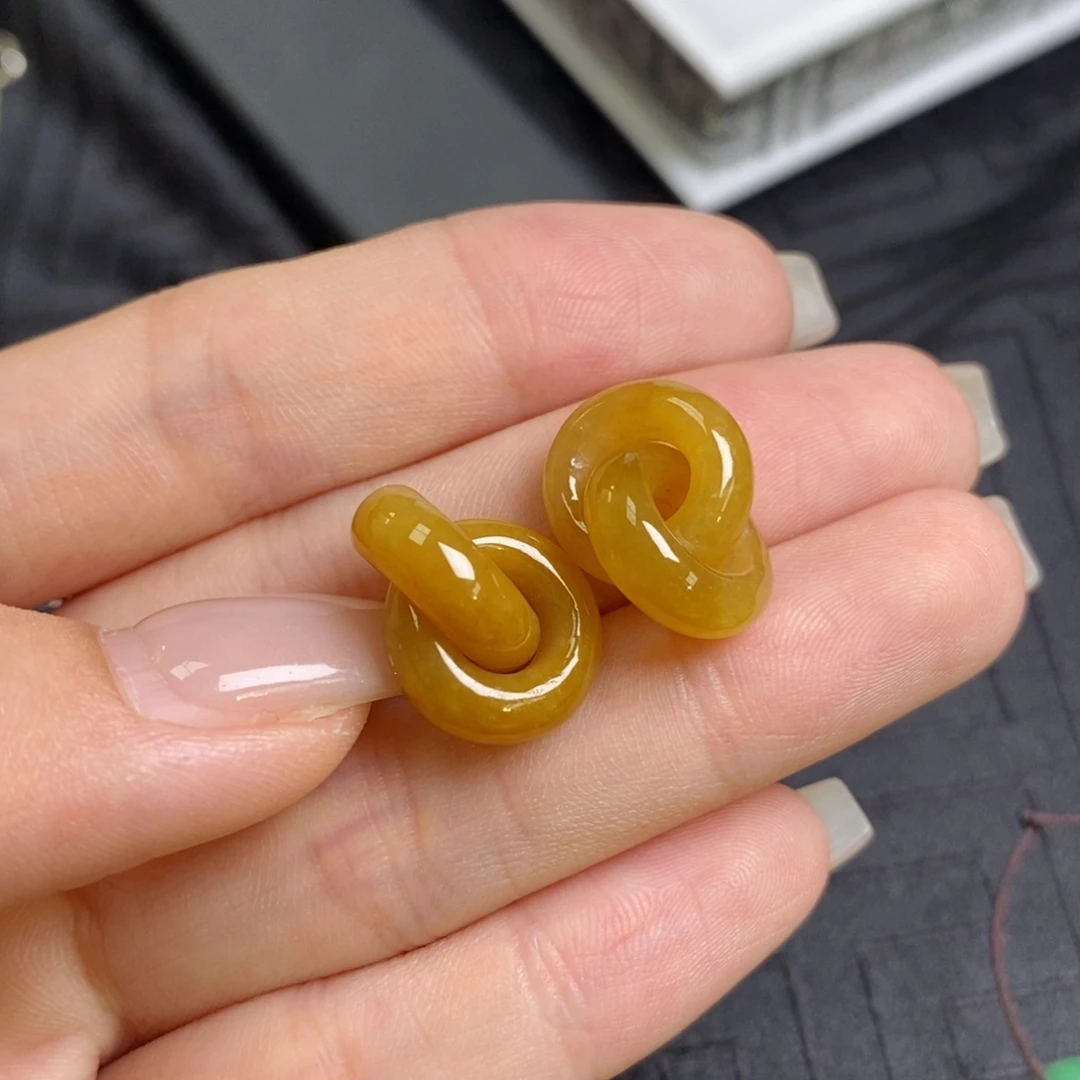 翡翠未镶嵌耳饰满黄翡环环相扣