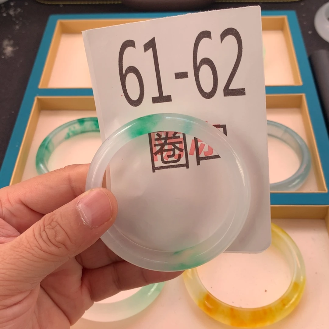 1石英岩玉手镯手镯