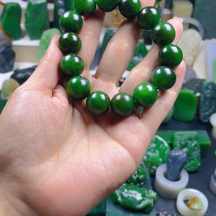 臭***臭和田玉未镶嵌珠宝半成品