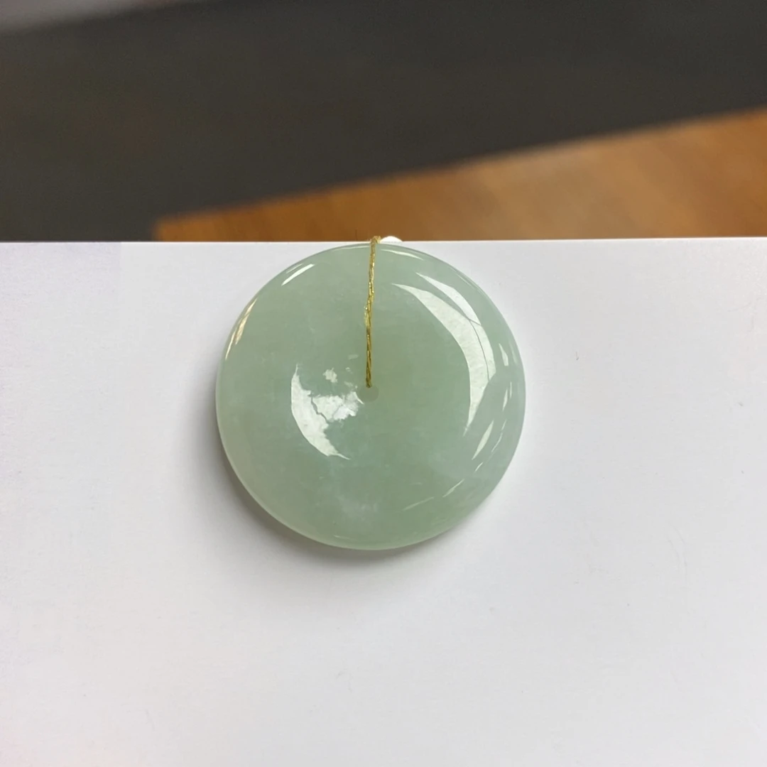 颈饰未镶嵌翡翠平安扣