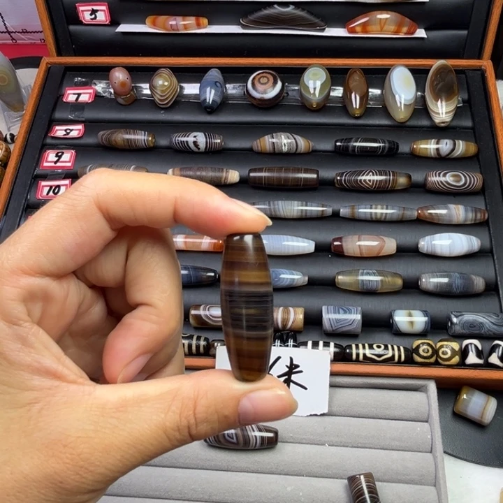 吃****玛瑙/玉髓未镶嵌颈饰