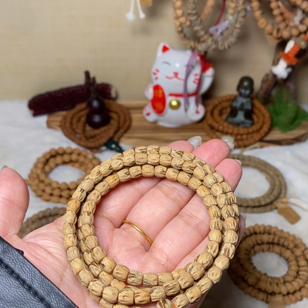 木质类芊*。柏香籽