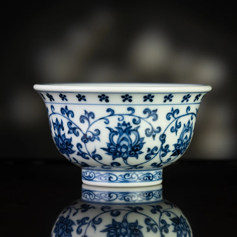 圣山仿明青花缠枝莲压手杯（经典款）