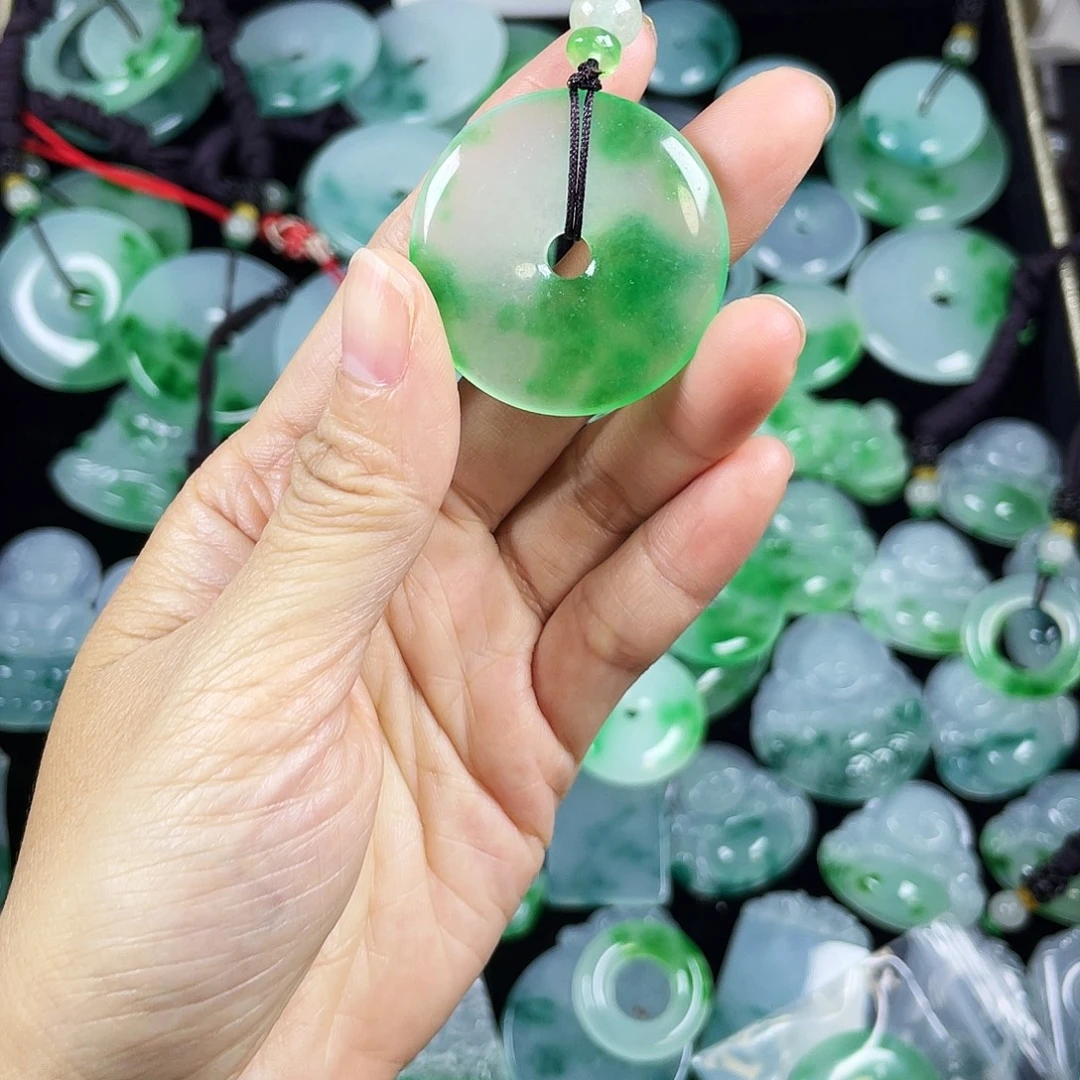 祁***露翡翠未镶嵌颈饰吊坠