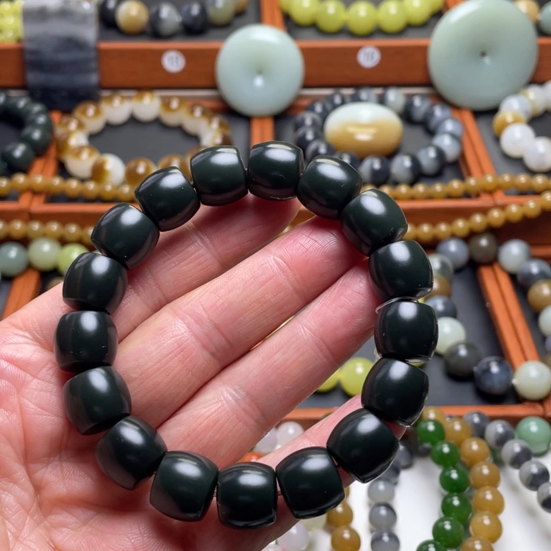 和田玉未镶嵌手串