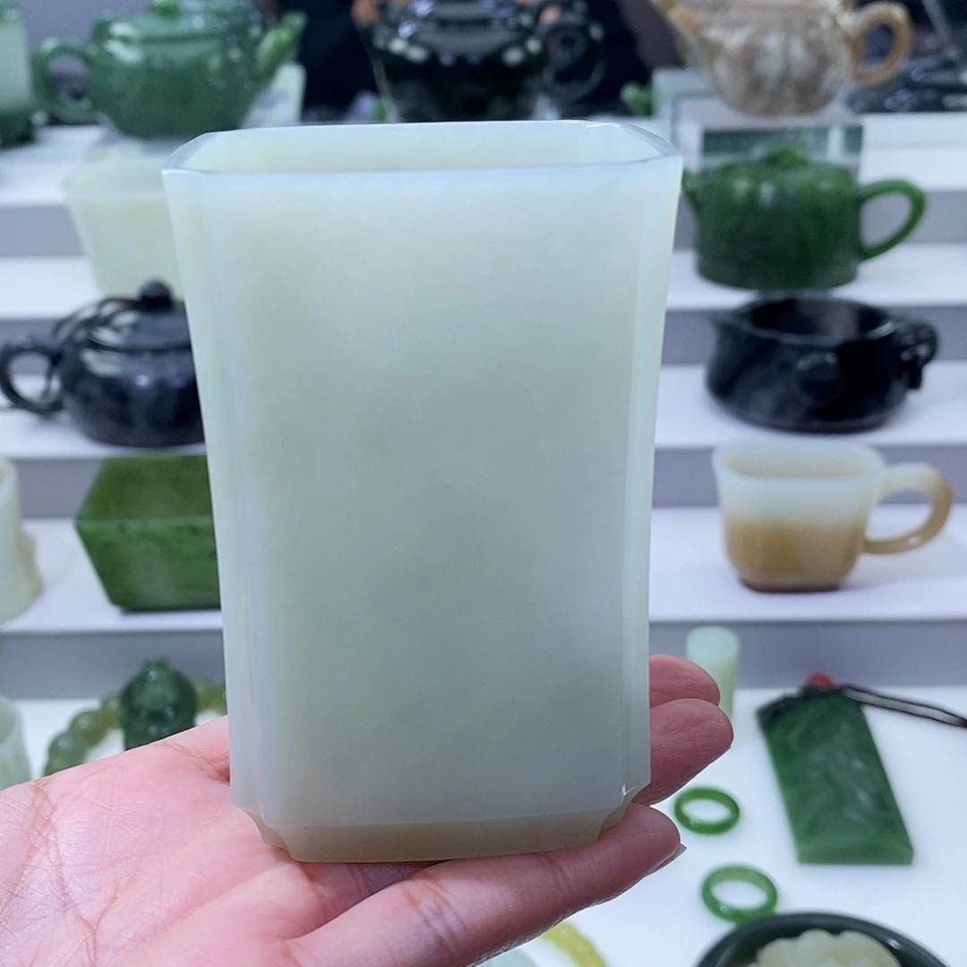 A***g和田玉未镶嵌挂件杯子