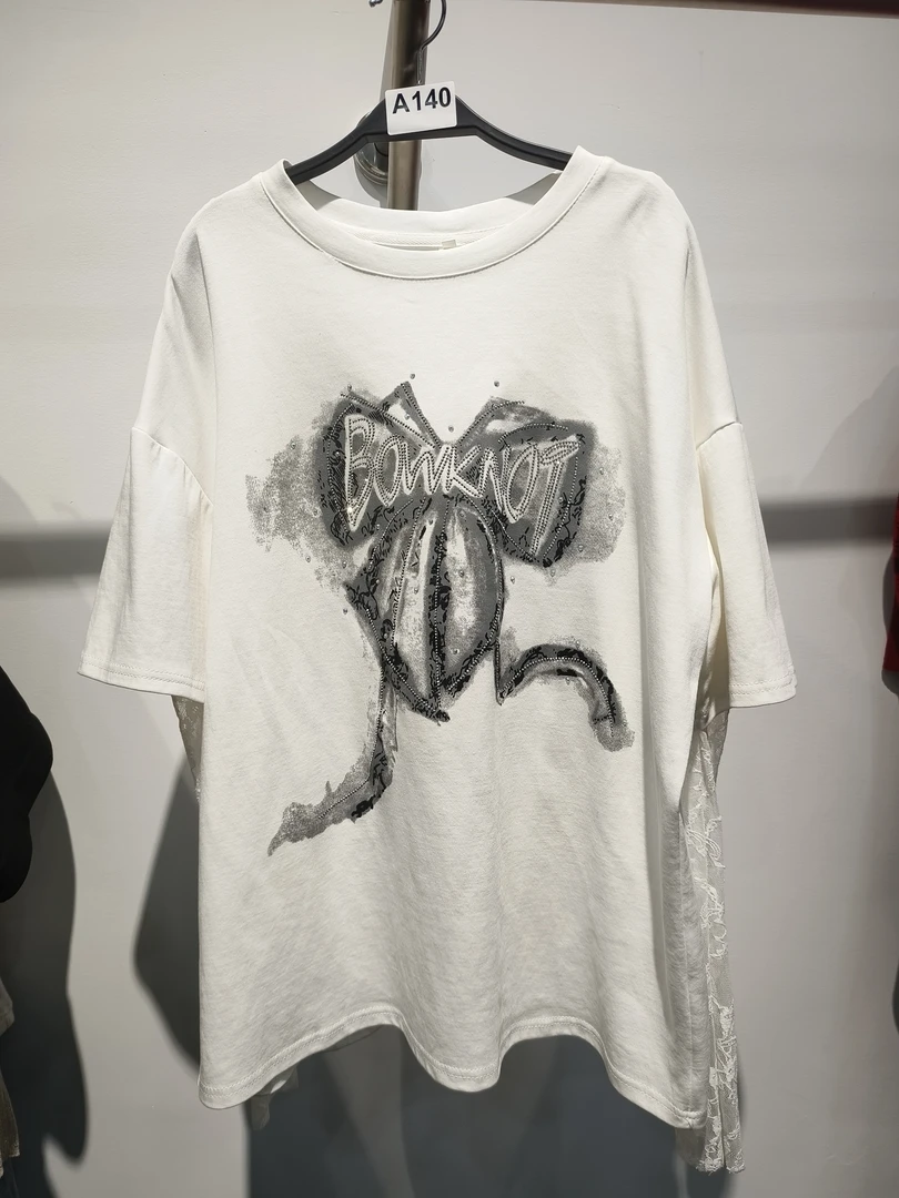 A140-149大牌清仓女时尚休闲女装T恤卫衣国风条纹女装圆领均码