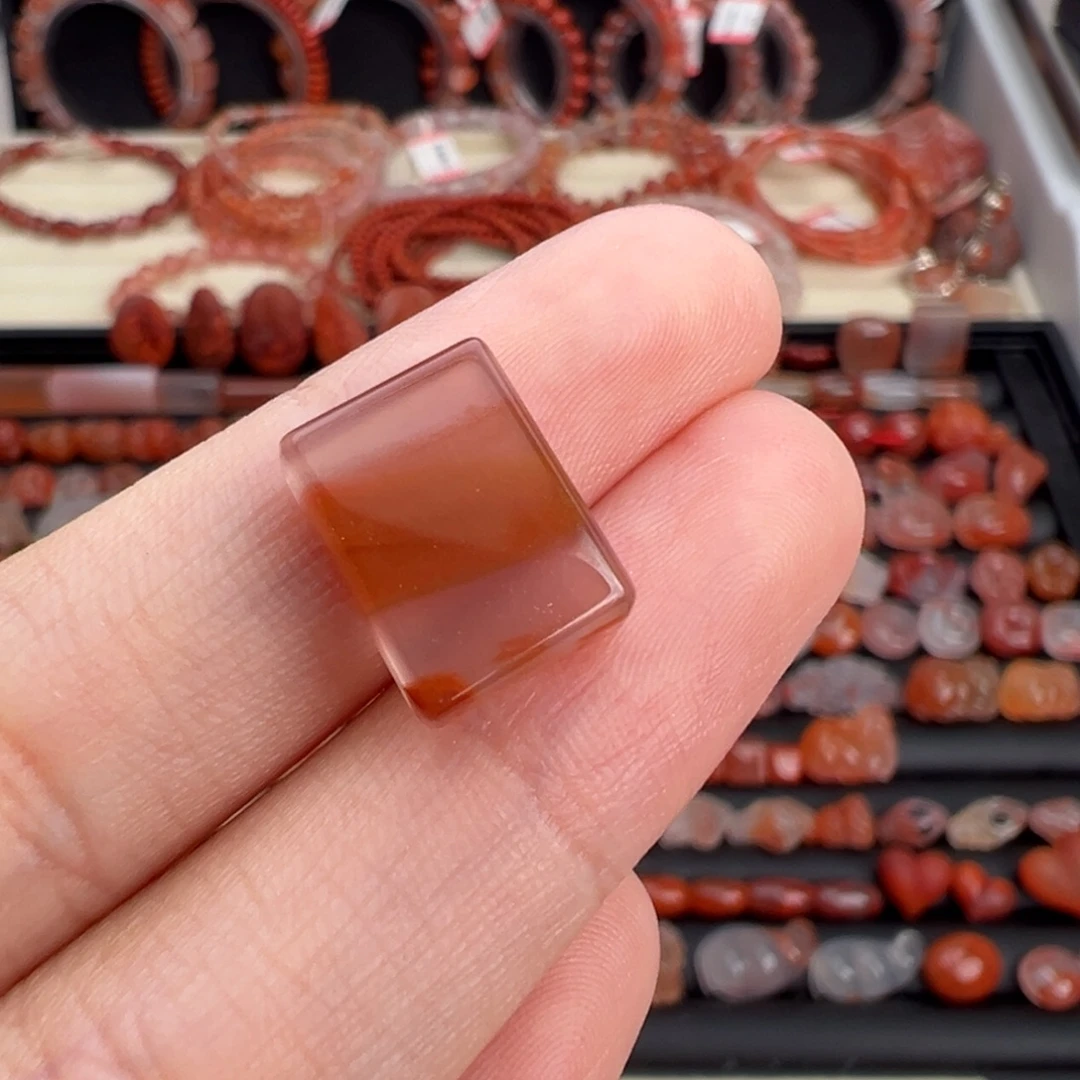 南红玛瑙未镶嵌颈饰无事牌