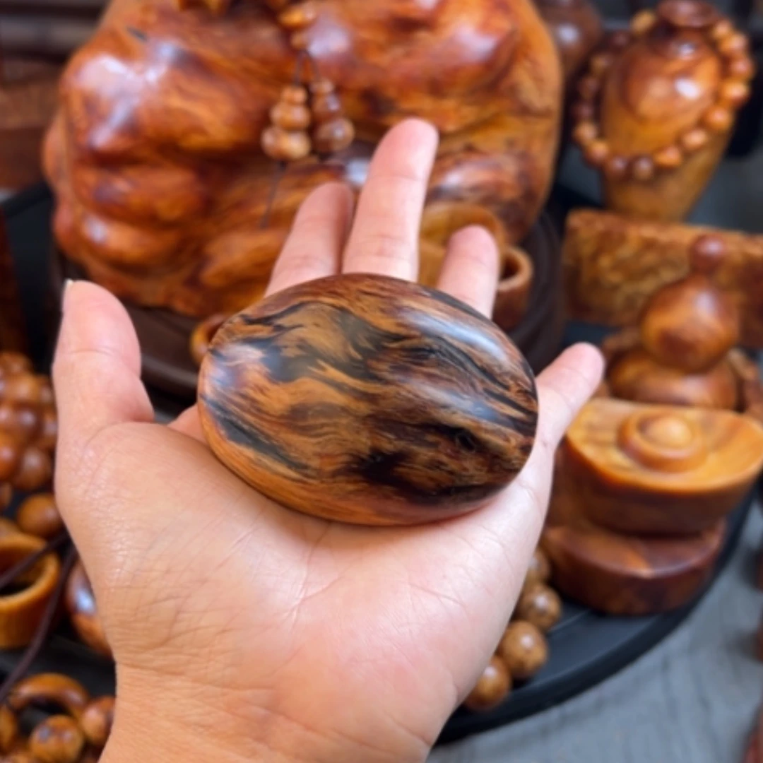 【闪购商品】松木（琥珀木）把件