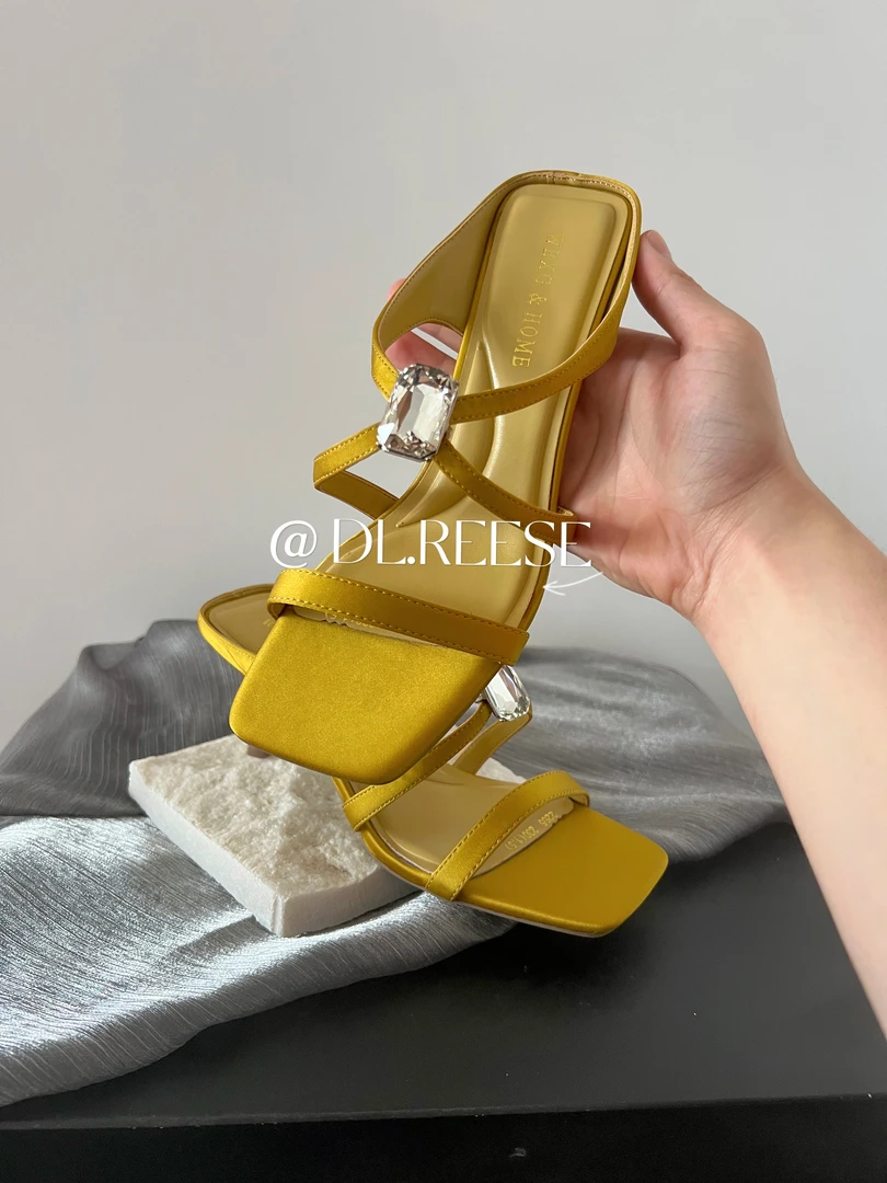 【清完放假~】法式绸缎交叉款高跟鞋