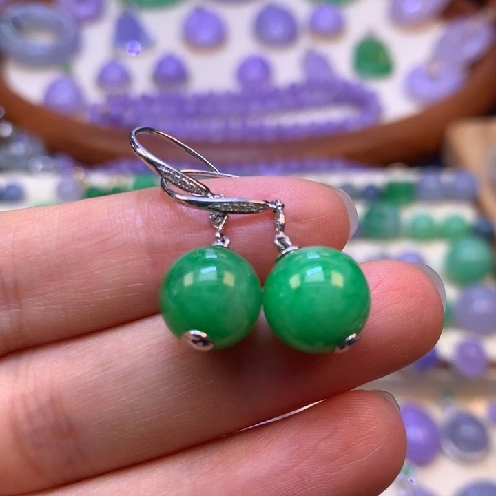 翡翠18K金镶嵌耳饰浓阳绿珠耳钩