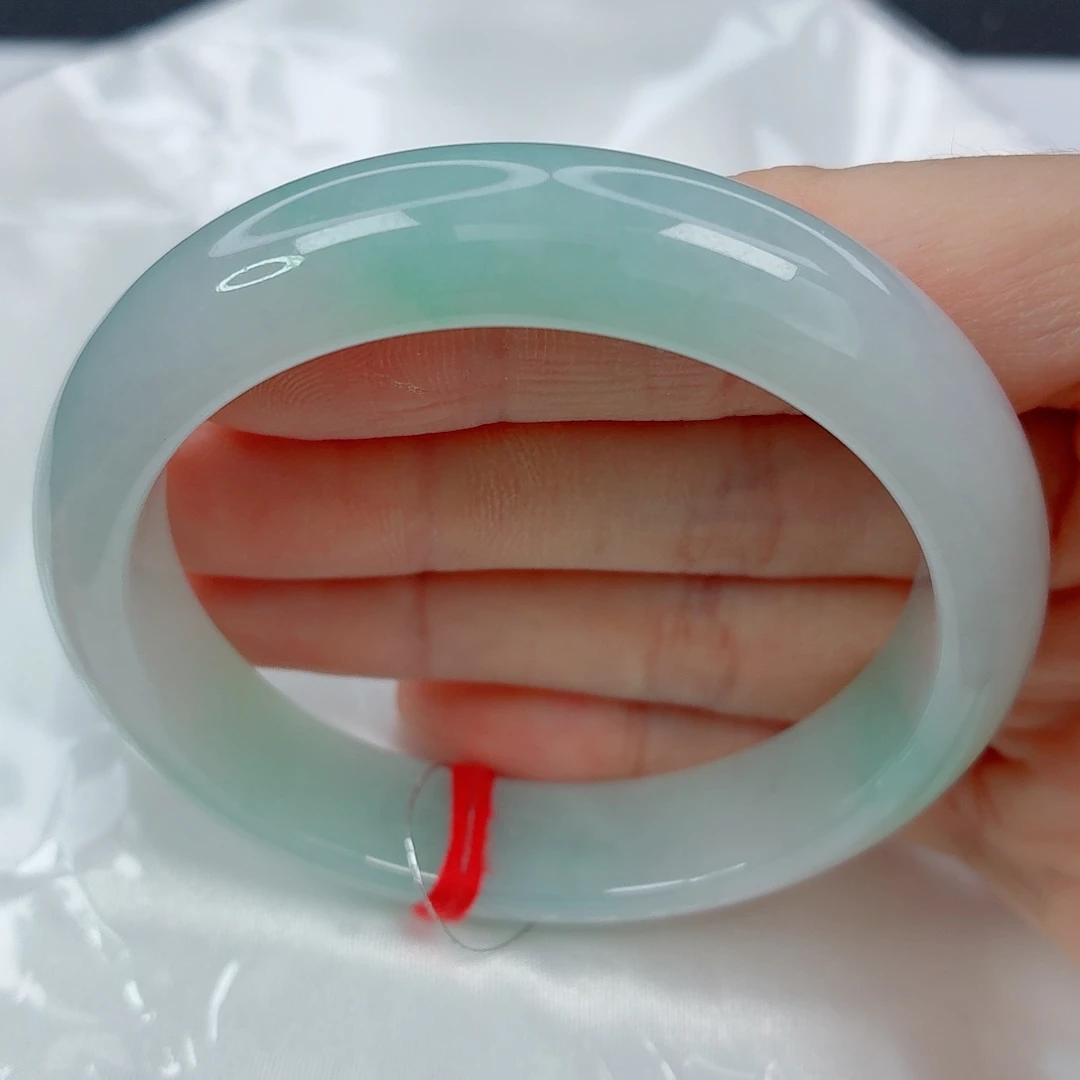 翡翠未镶嵌手镯56.1正圈，胶润淡色，013