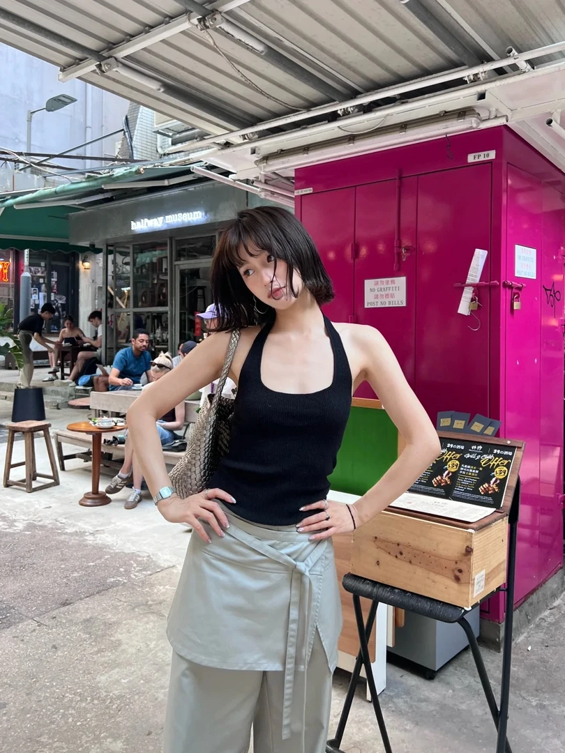 法式纯欲修身性感束胸拼接老钱风连衣裙V领辣妹风夏季A字裙气质