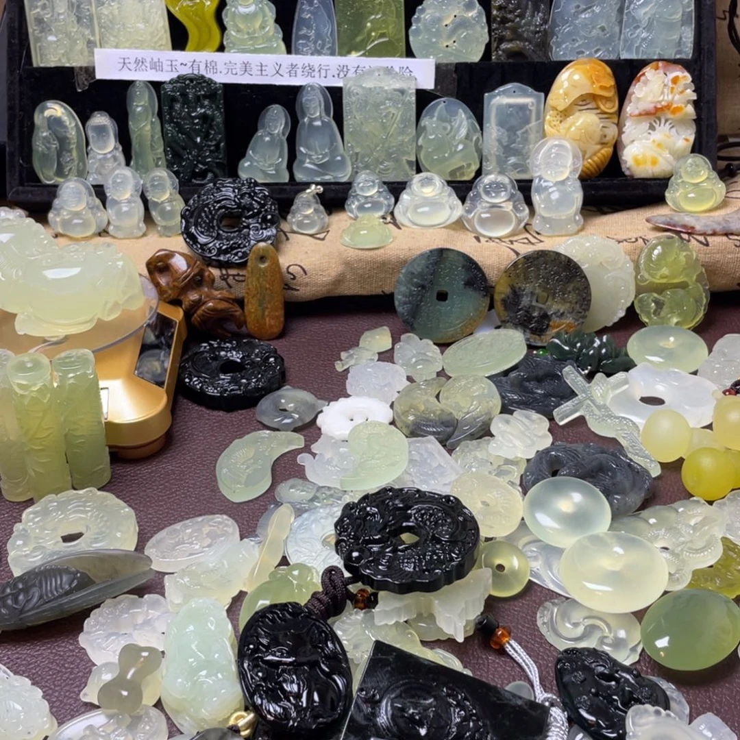 蛇纹石玉颈饰未镶嵌悲***蛙