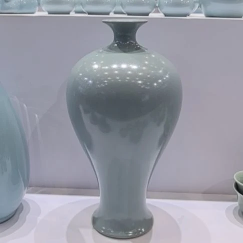 汝瓷梅瓶手工制作收藏款