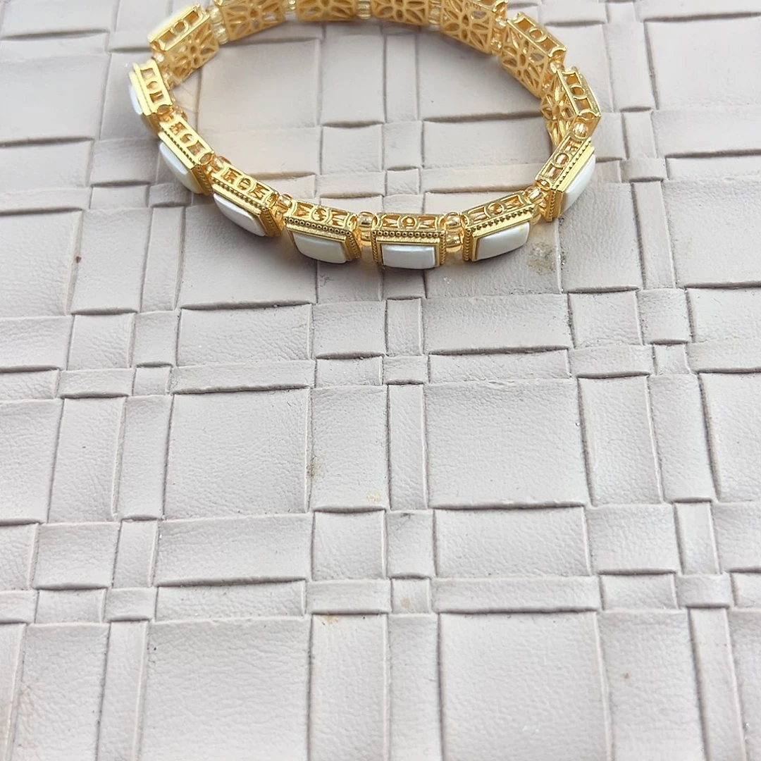【闪购商品】银S925镀金镶嵌琥珀手链